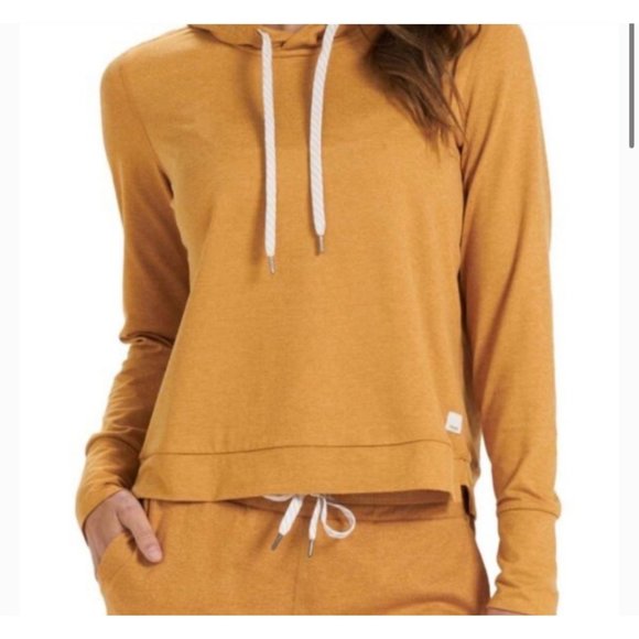 Vuori Tops - Vuori Halo Essential Hoodie Flax Heather I Size: X-Small